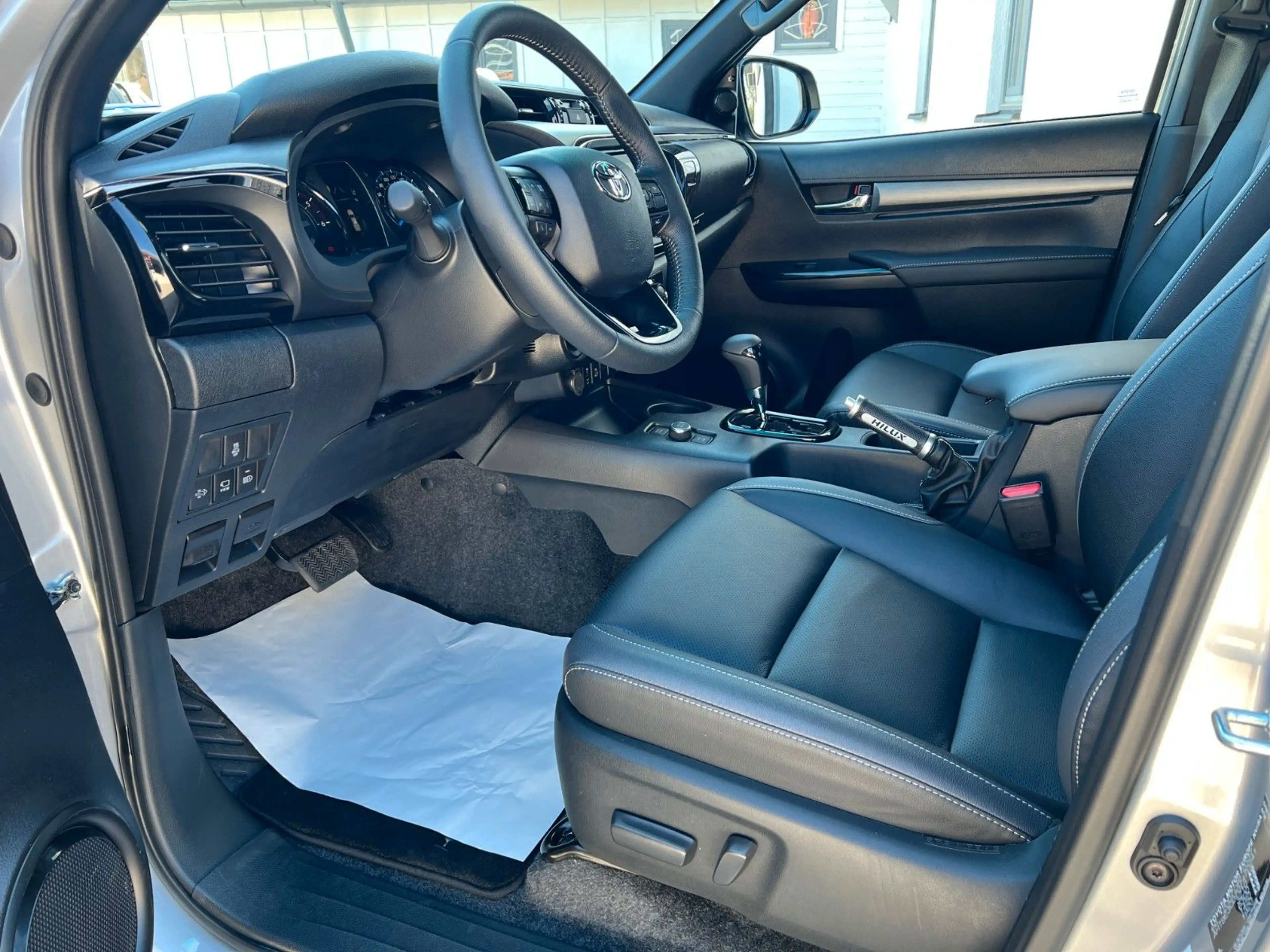 Toyota Hilux Invincible 2.8 Mild-Hybrid*360°*JBL*AHK* — photo 20