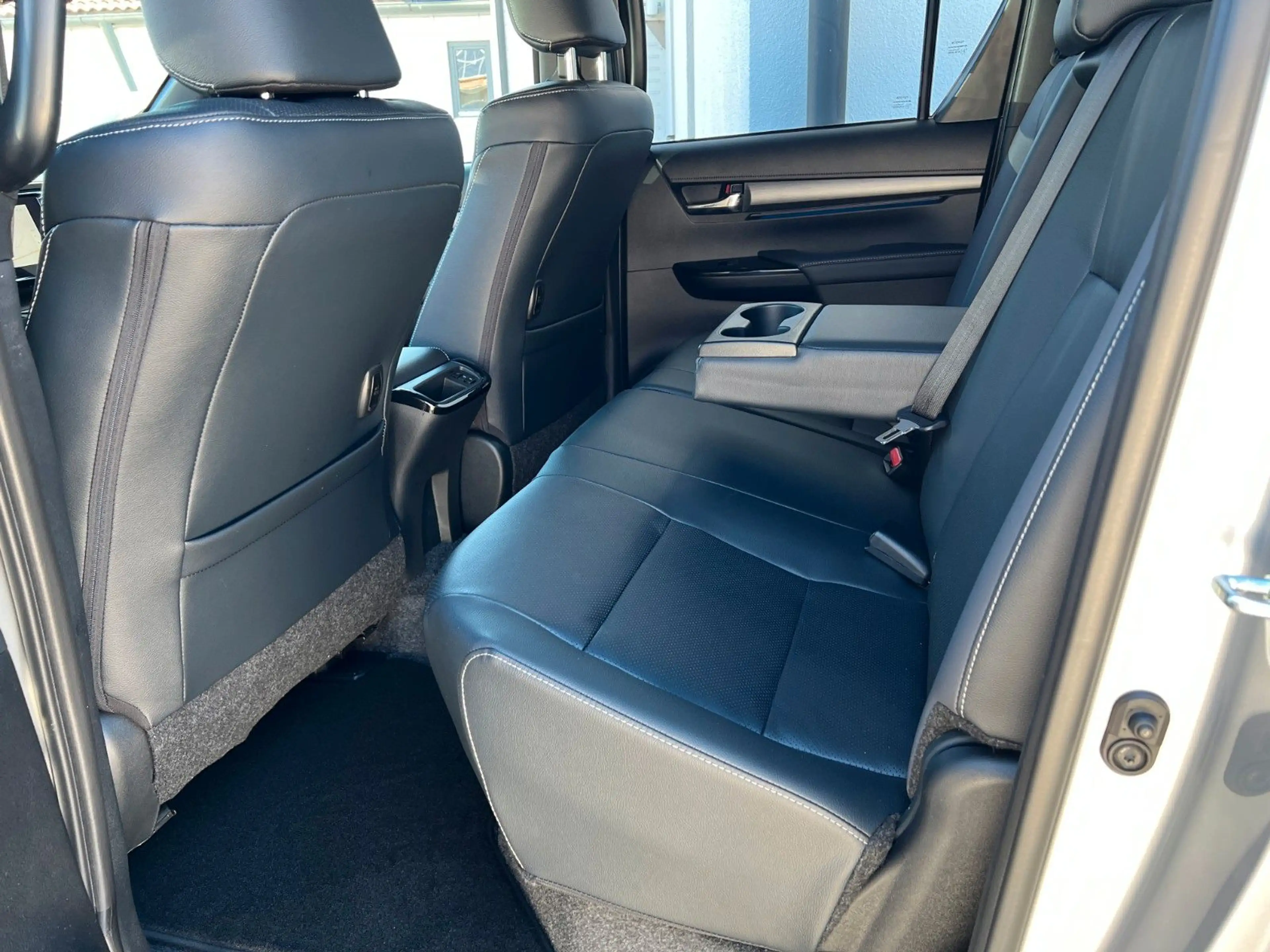 Toyota Hilux Invincible 2.8 Mild-Hybrid*360°*JBL*AHK* — photo 24