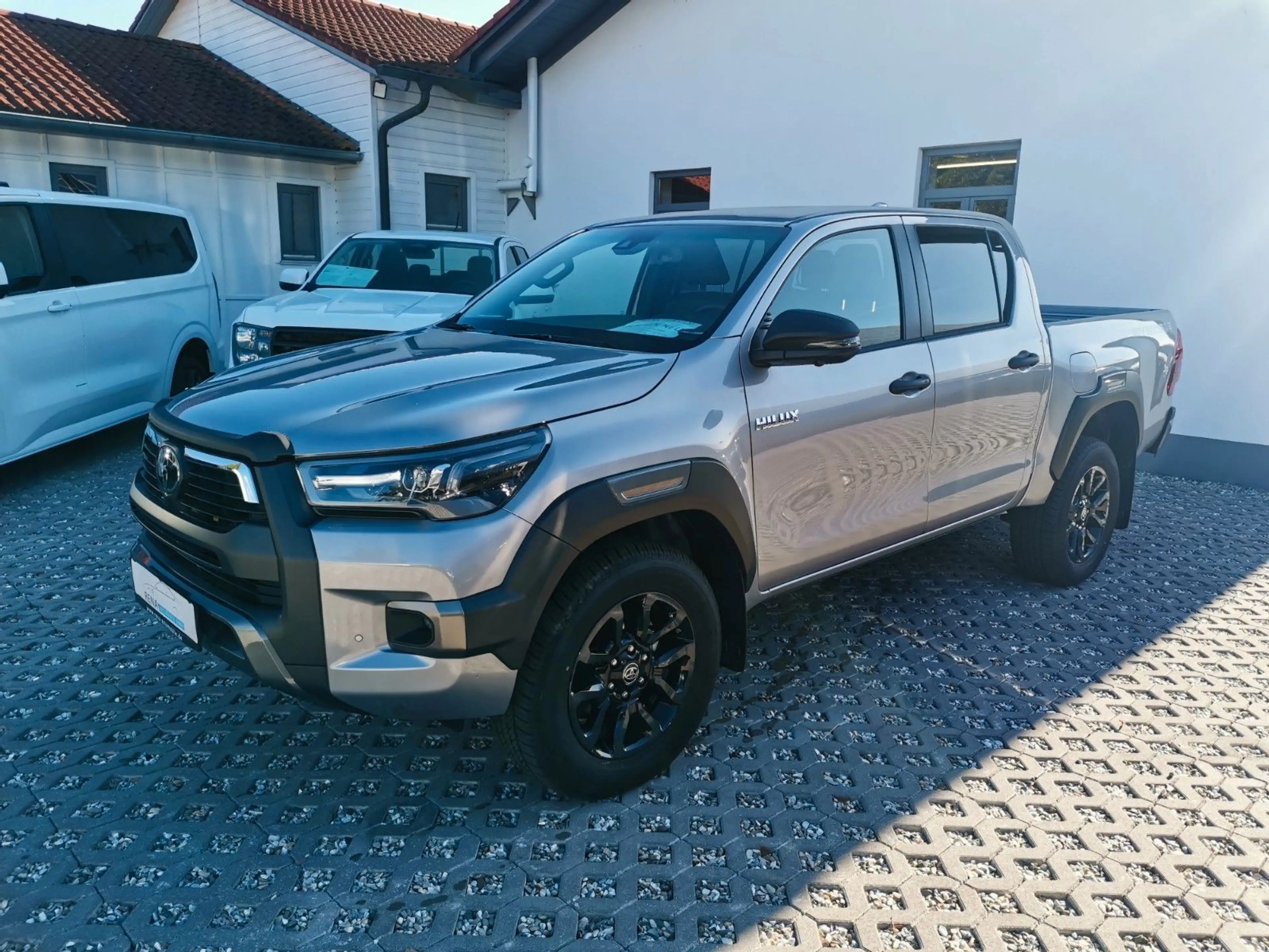 Toyota Hilux Invincible 2.8 Mild-Hybrid*360°*JBL*AHK* — photo 11