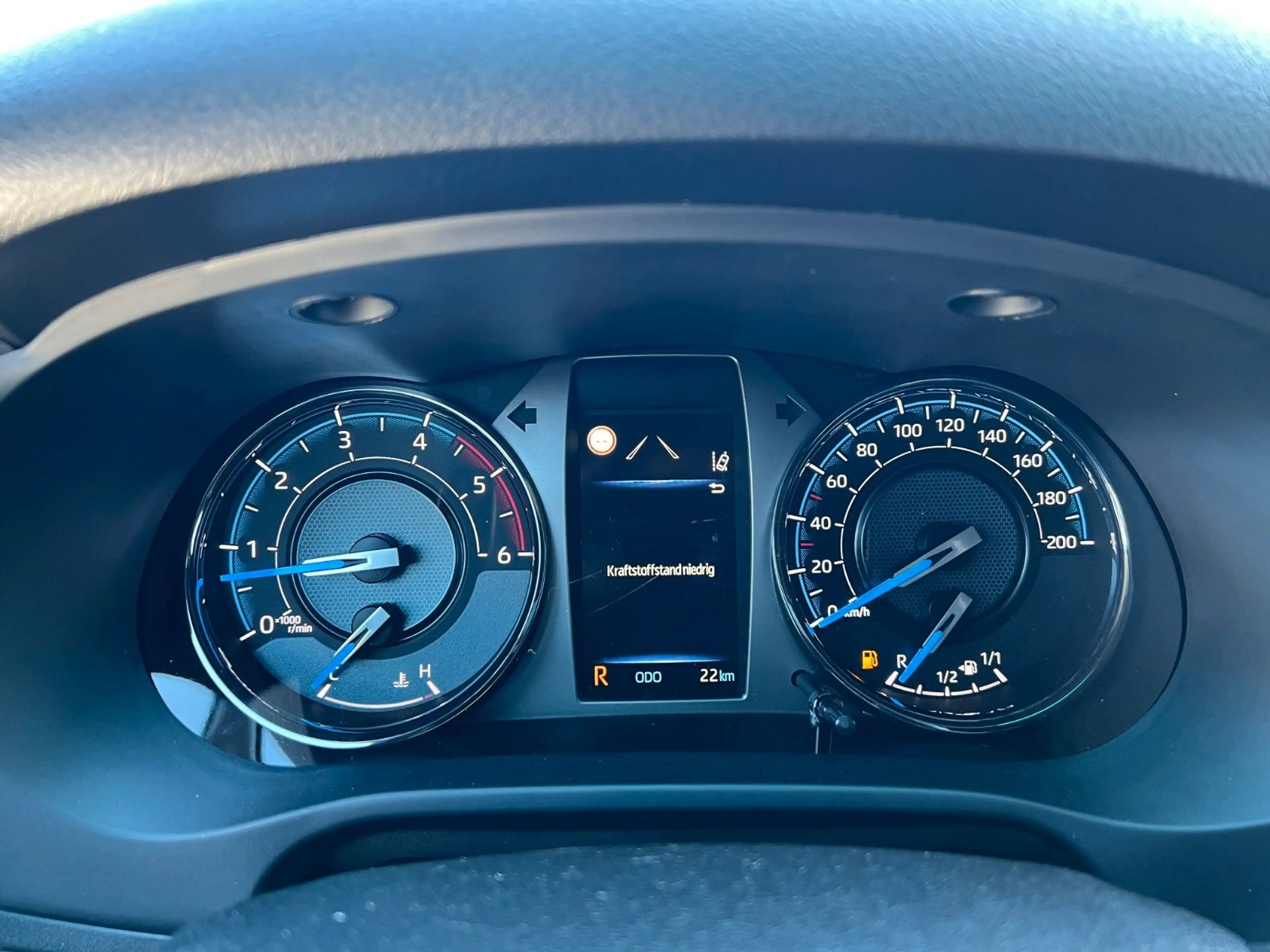 Toyota Hilux Invincible 2.8 Mild-Hybrid*360°*JBL*AHK* — photo 19