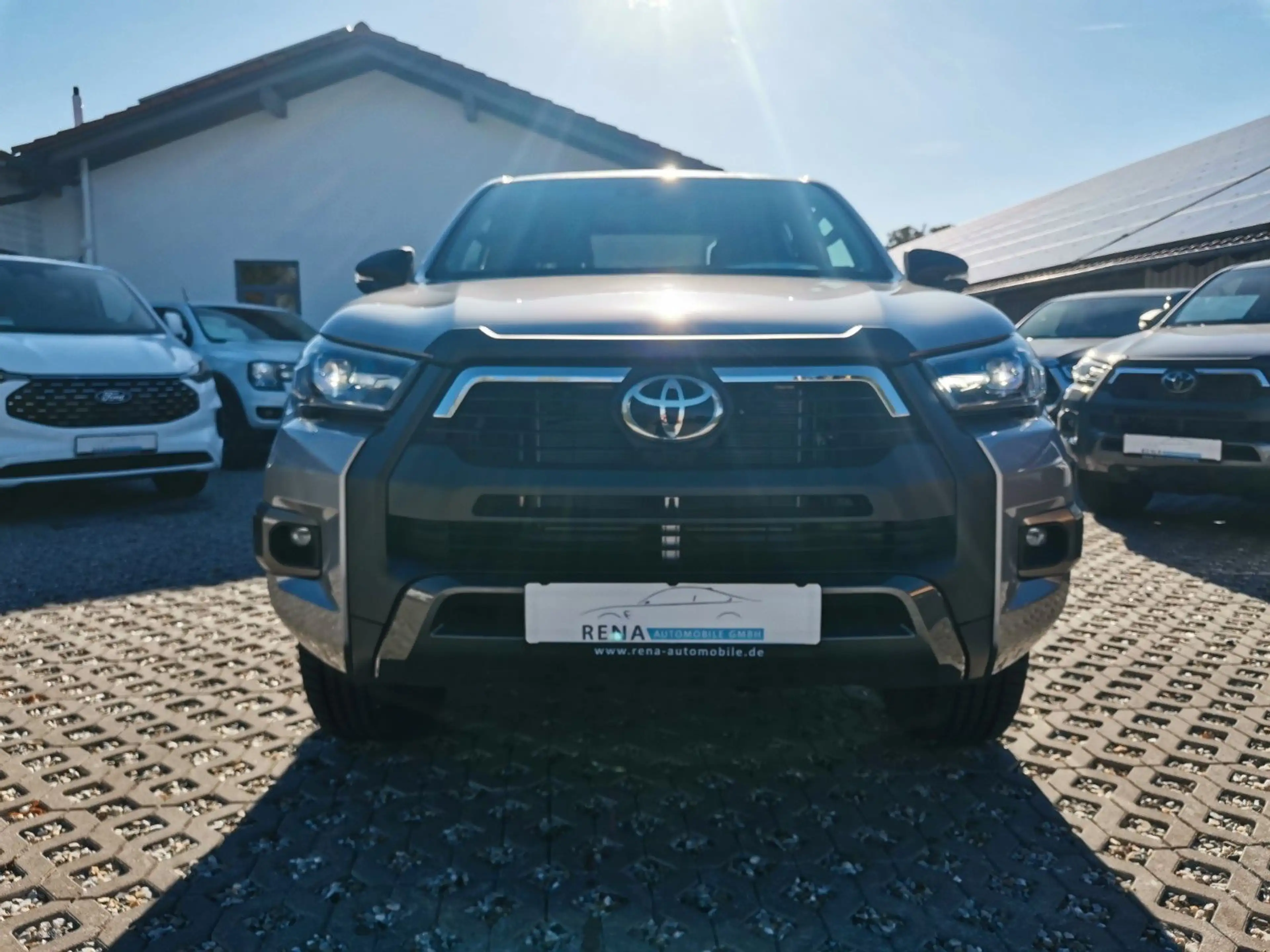 Toyota Hilux Invincible 2.8 Mild-Hybrid*360°*JBL*AHK* — photo 10