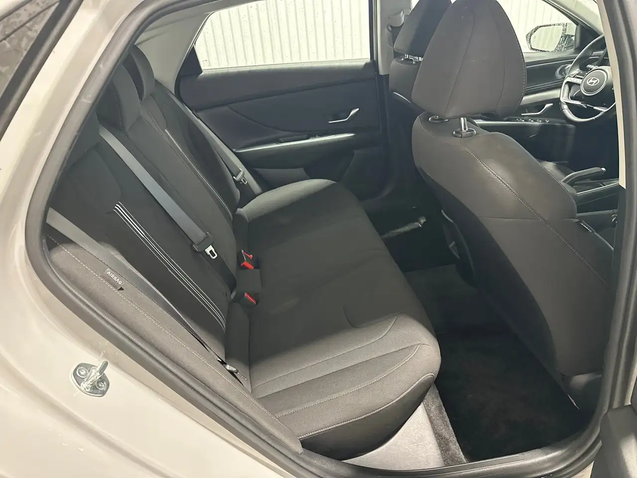 Hyundai ELANTRA снимка Hyundai ELANTRA