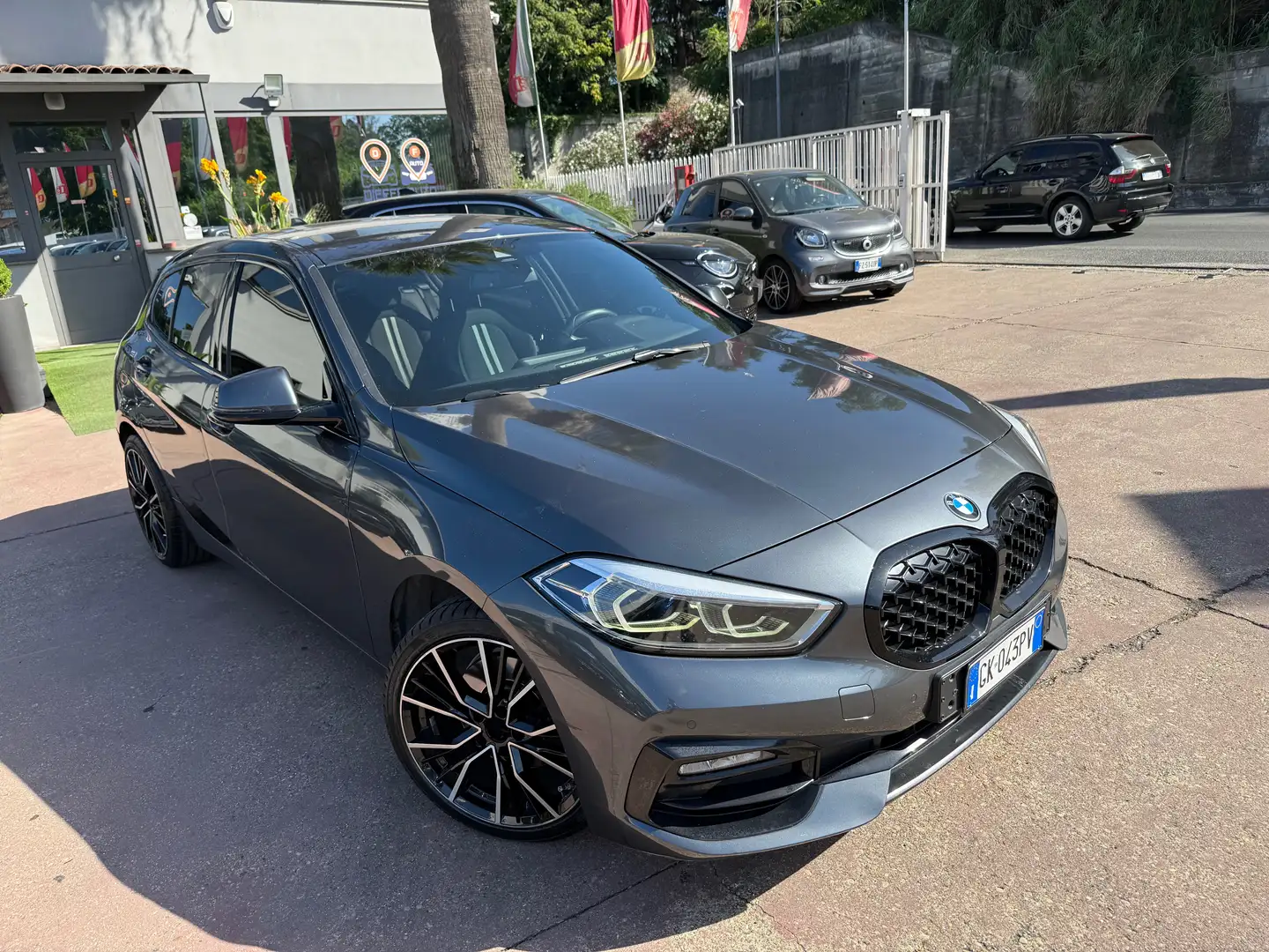 BMW 116 116d sport auto m r Gris - 2
