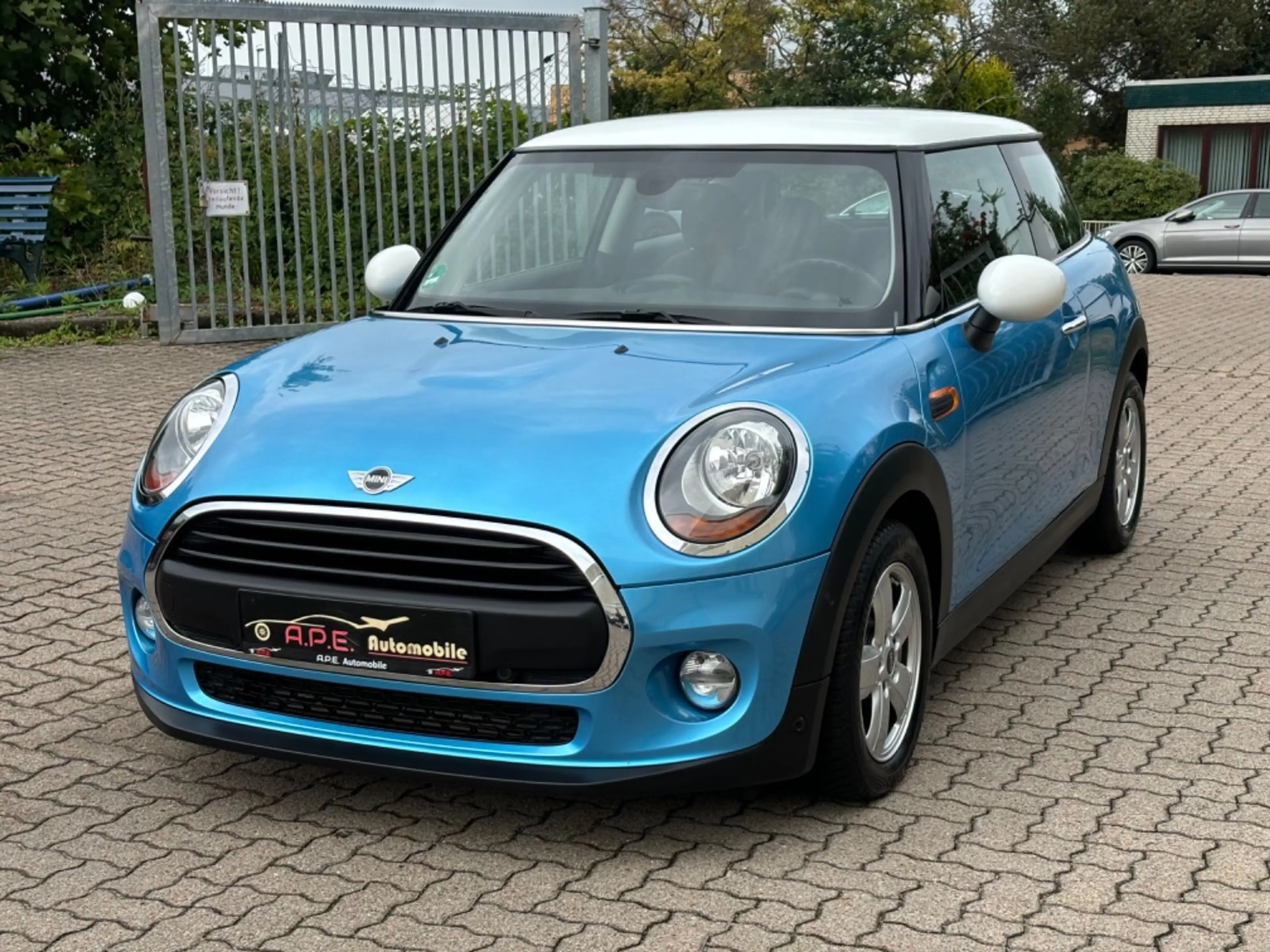 MINI One Automatik Klima TÜV NEU — photo 3
