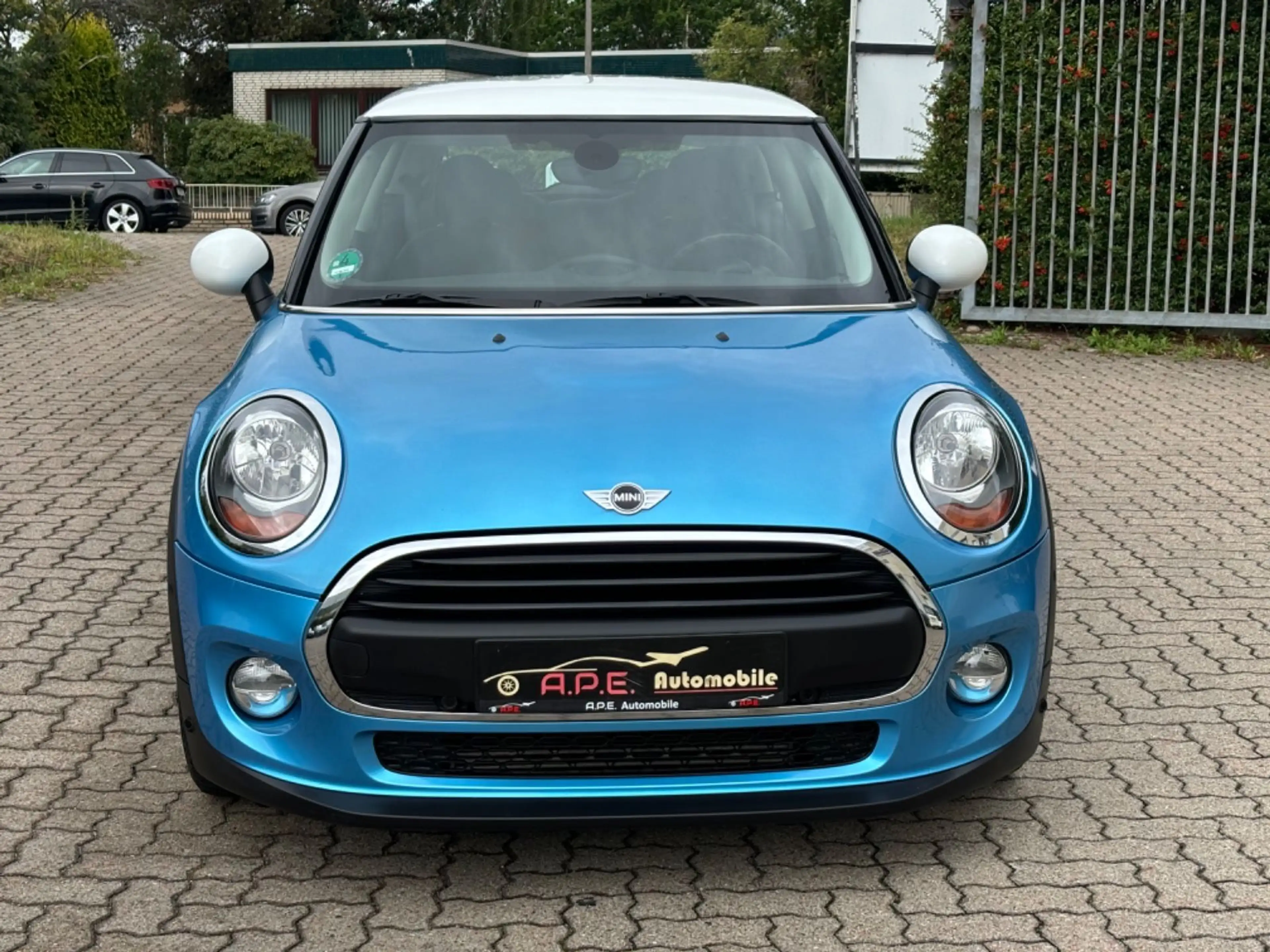 MINI One Automatik Klima TÜV NEU — photo 2