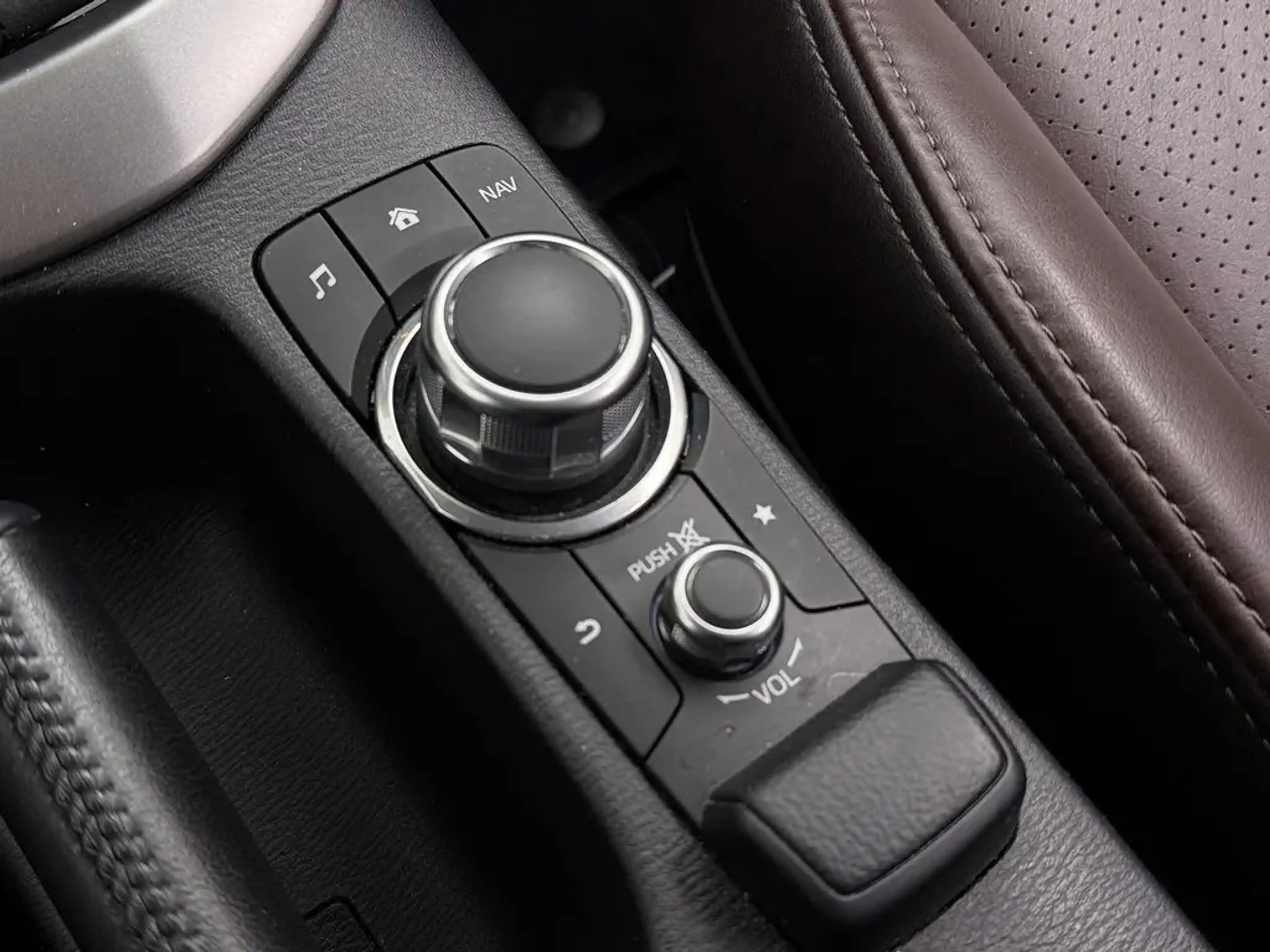 Mazda CX-3 2.0 SkyActiv-G 120 GT-M | ACC | Leder | Camera | N — photo 8
