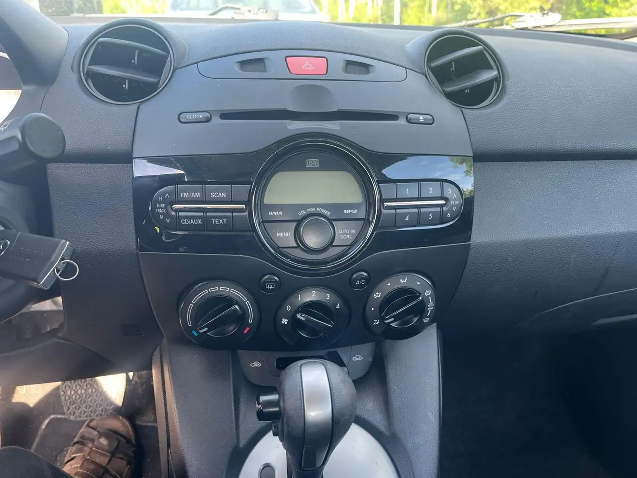 Mazda 2 photo Mazda 2