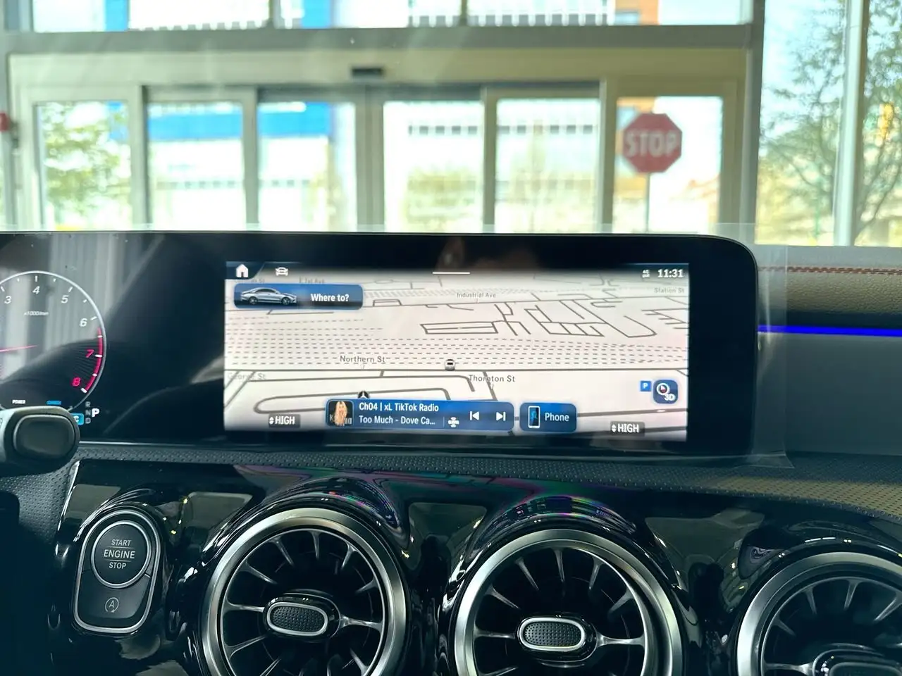 Mercedes-Benz CLA снимка Mercedes-Benz CLA
