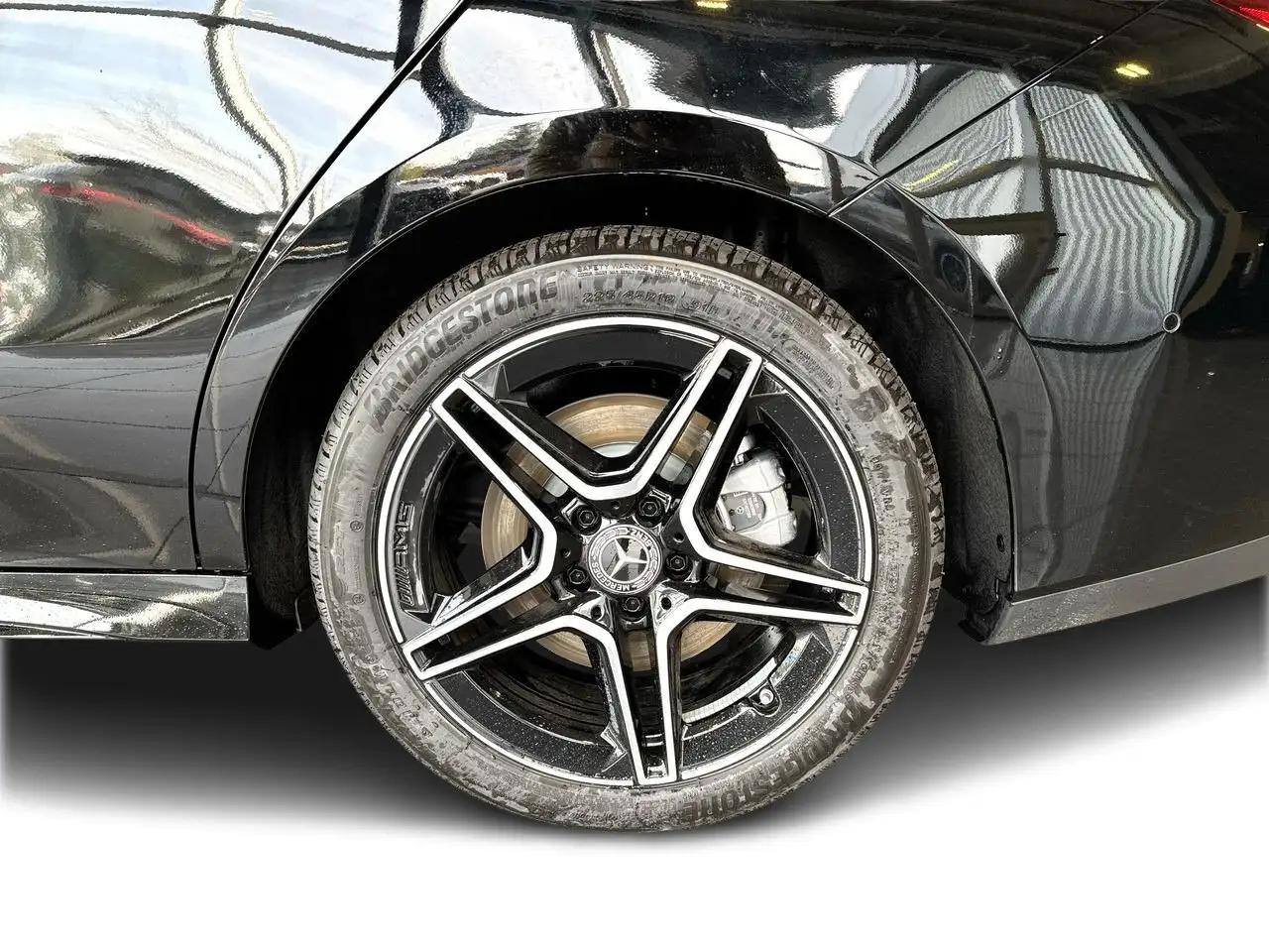 Mercedes-Benz CLA снимка Mercedes-Benz CLA