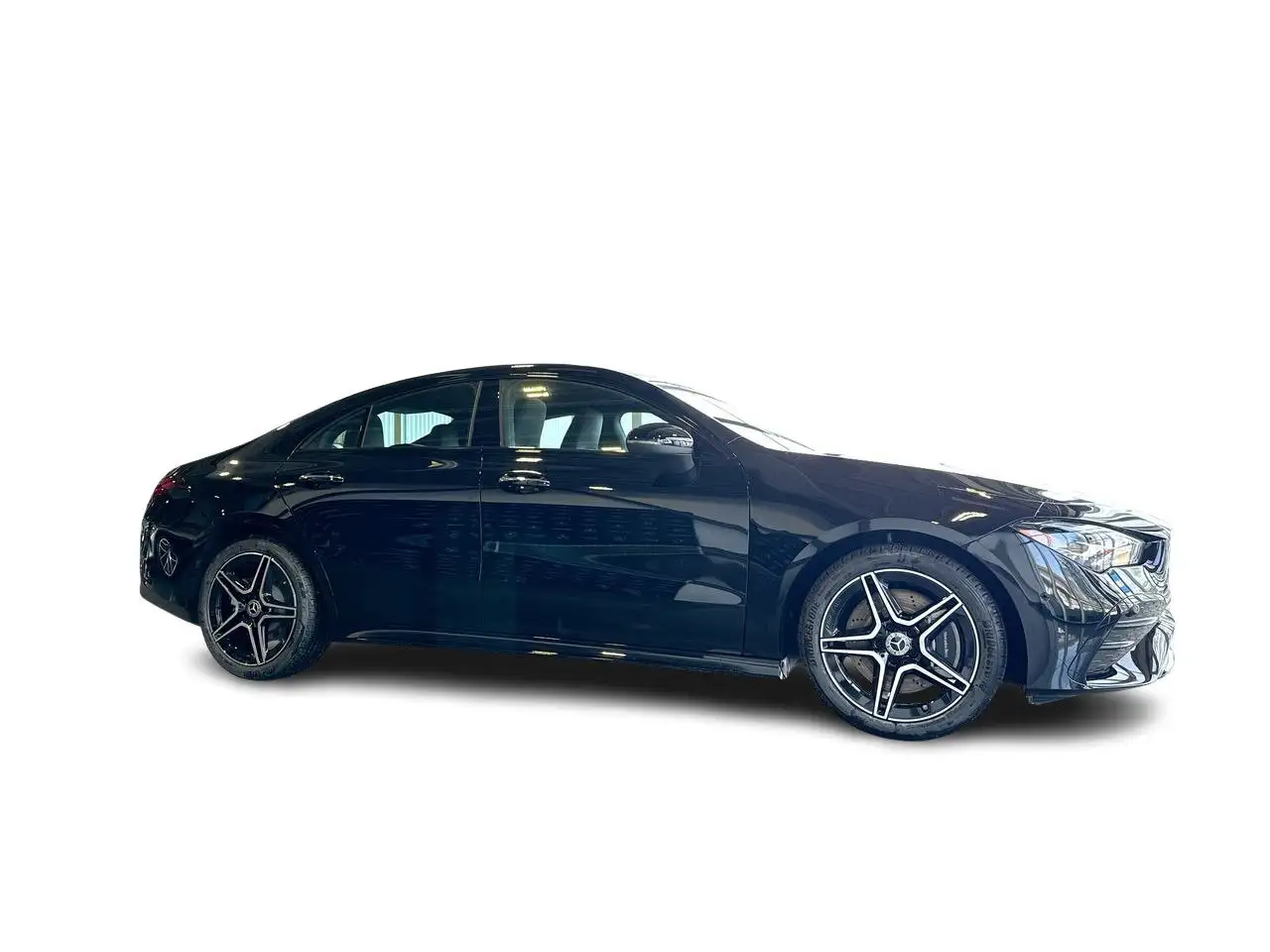 Mercedes-Benz CLA снимка Mercedes-Benz CLA