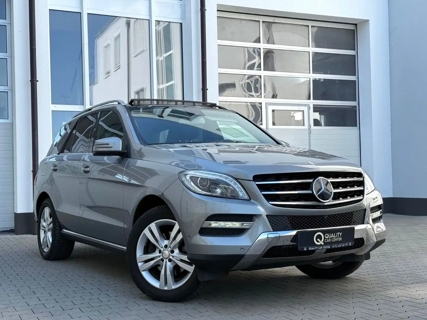 Mercedes-Benz ML 350 CDI BlueTec *VOLL*AHK*PANO*OFF-ROUD*DISTR Zilver - 1