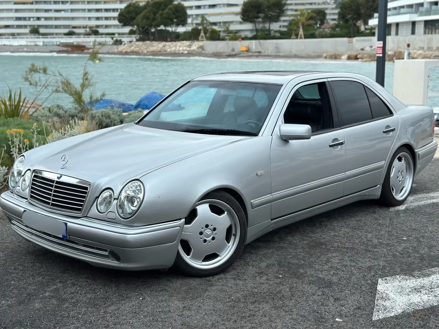 Mercedes-Benz E 55 AMG E55 AMG - 1