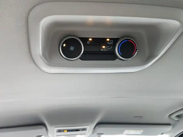 Ford Tourneo Custom Titanium L2 2,0 Eblue 170PS A8 AWD 8-Sitzer Ansicht 14