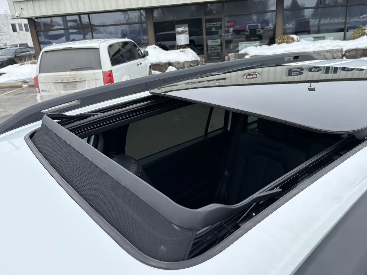 Jeep Cherokee снимка Jeep Cherokee