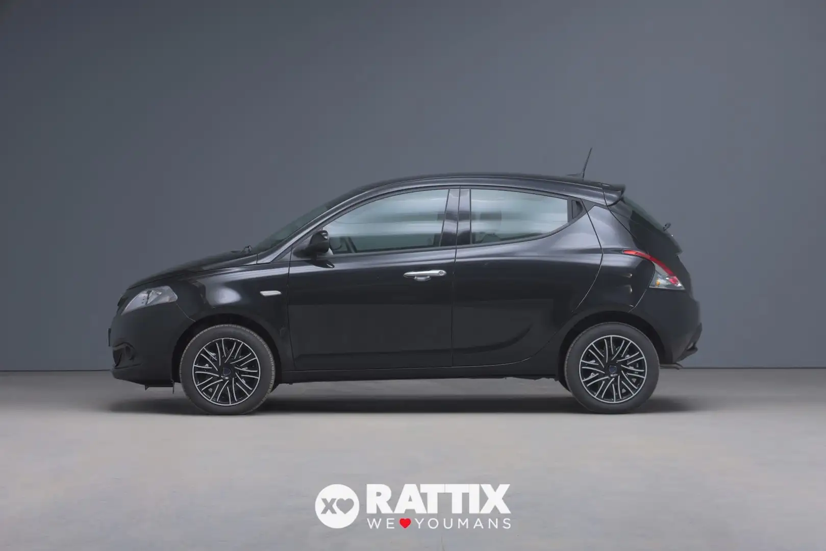 Lancia Ypsilon 1.0 Firefly Hybrid 70CV Oro Negro - 2
