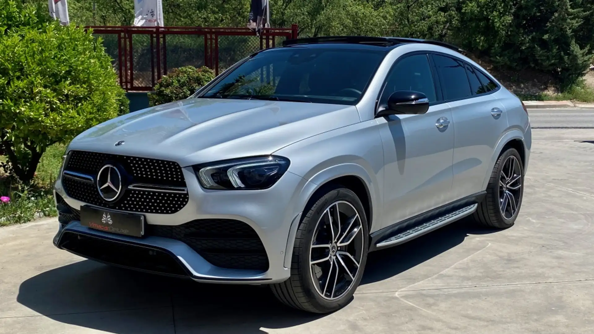 Mercedes-Benz GLE 400 Coupé 400d 4Matic Aut. Plateado - 1