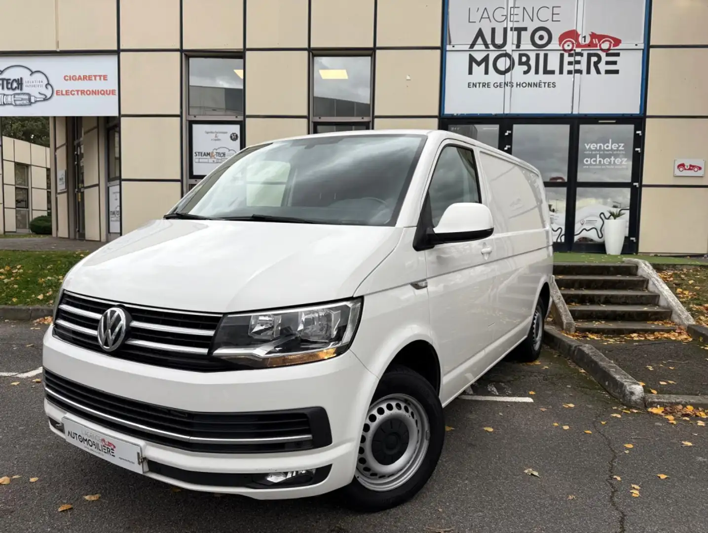 Volkswagen T7 Transporter 2.0 TDI 150 ch L1H1 business Line Blanc - 1