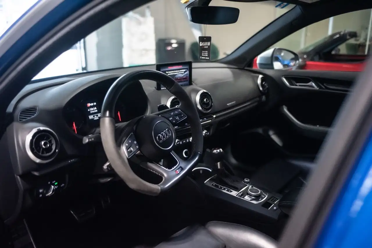 Audi RS3 2.5 TFSI quattro 400 ch • Carbone-céramique • Baquets • S tronic • 85 000 km
