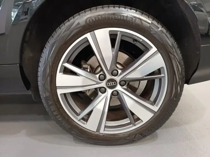 Audi Q3 2025, foto 3