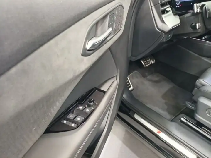 Audi Q3 2025, foto 11