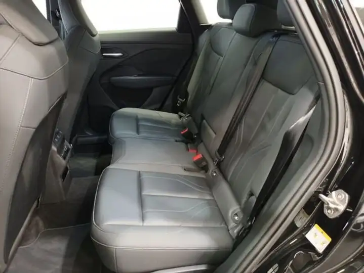 Audi Q3 2025, foto 8