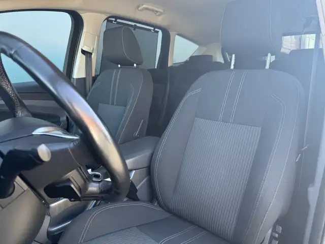Ford C-Max view 5