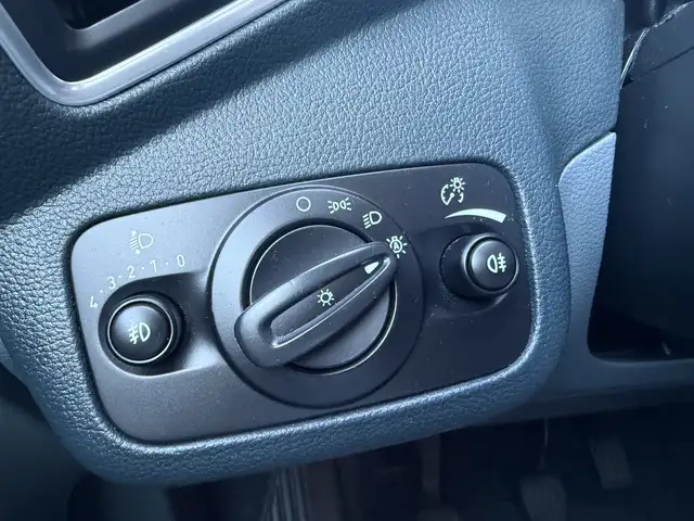 Ford C-Max view 14