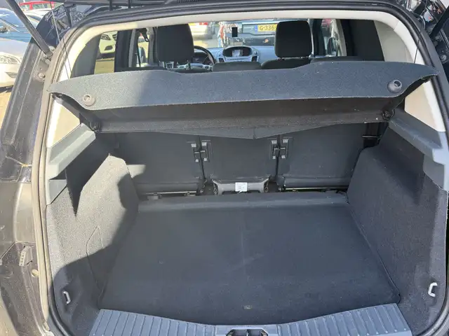 Ford C-Max view 7