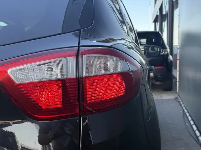 Ford C-Max view 12