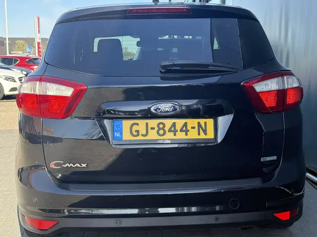 Ford C-Max view 11