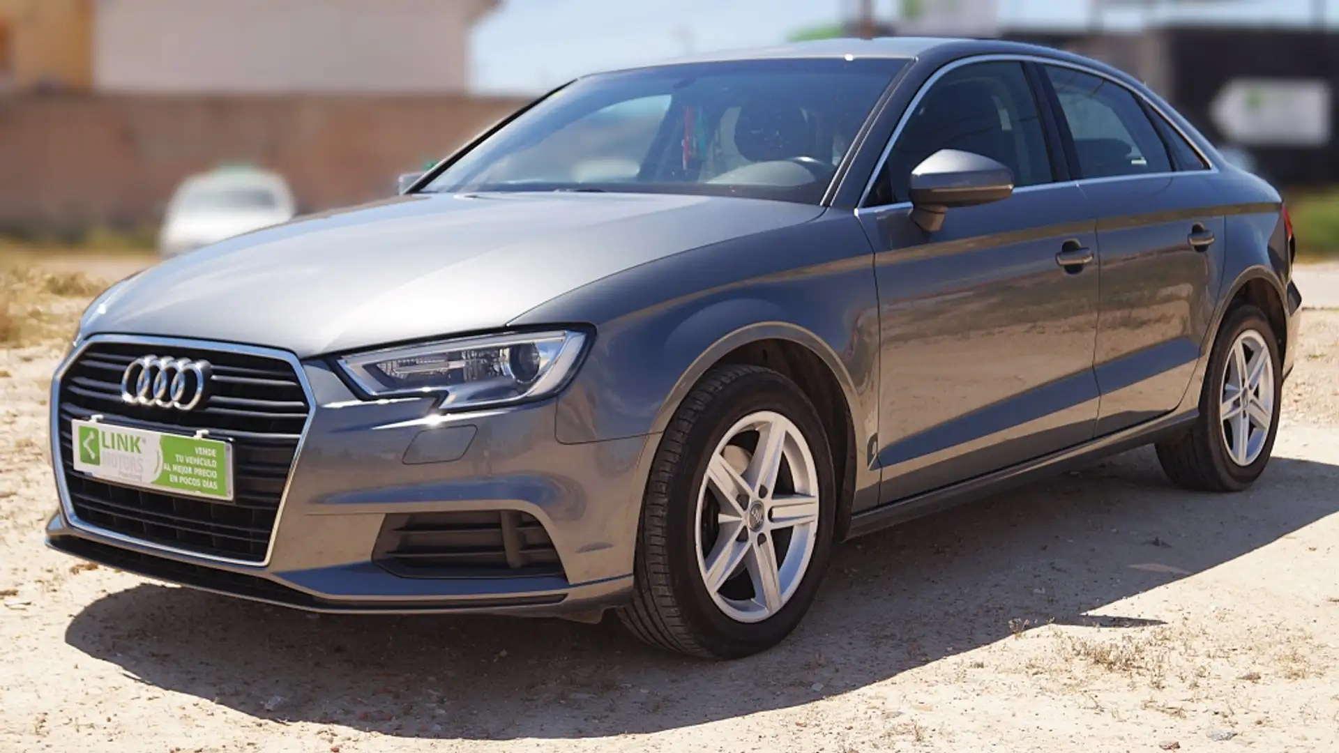Audi A3 Sedán 1.6TDI 85kW Grijs - 1