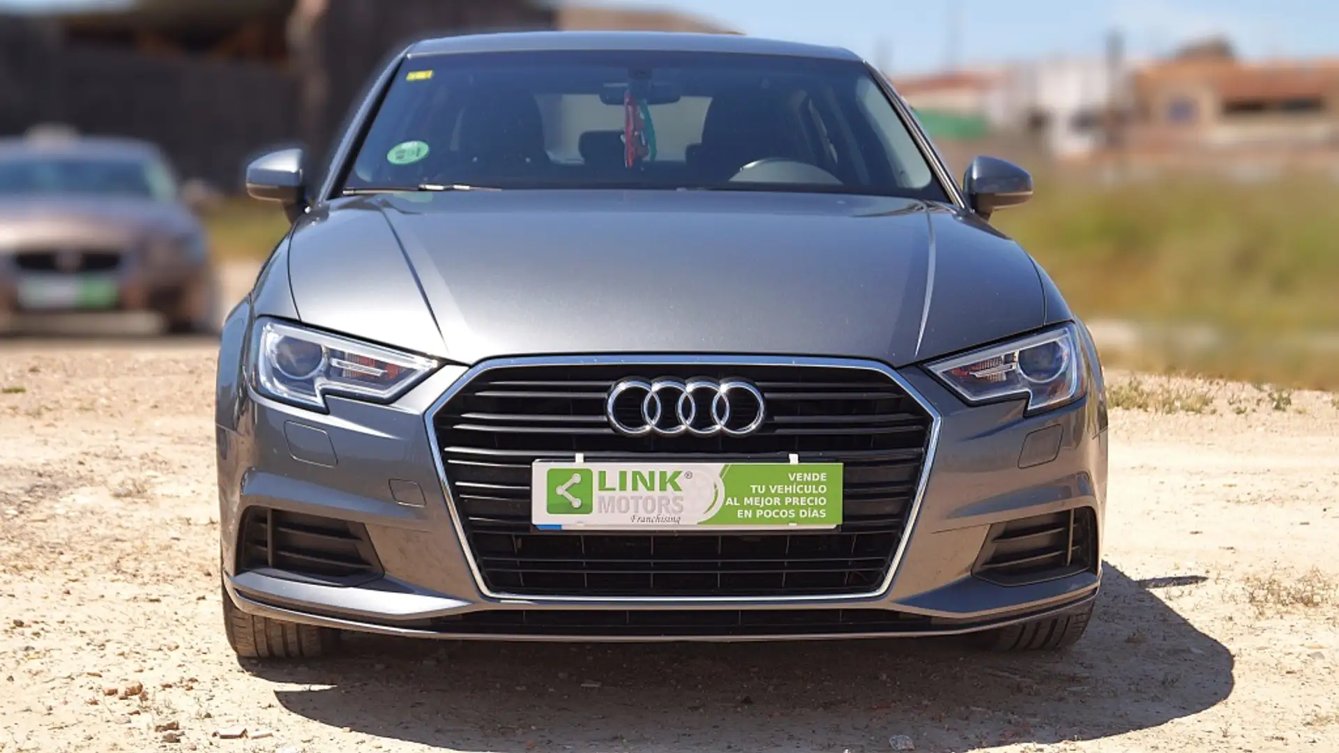 Audi A3 Sedán 1.6TDI 85kW Grijs - 2