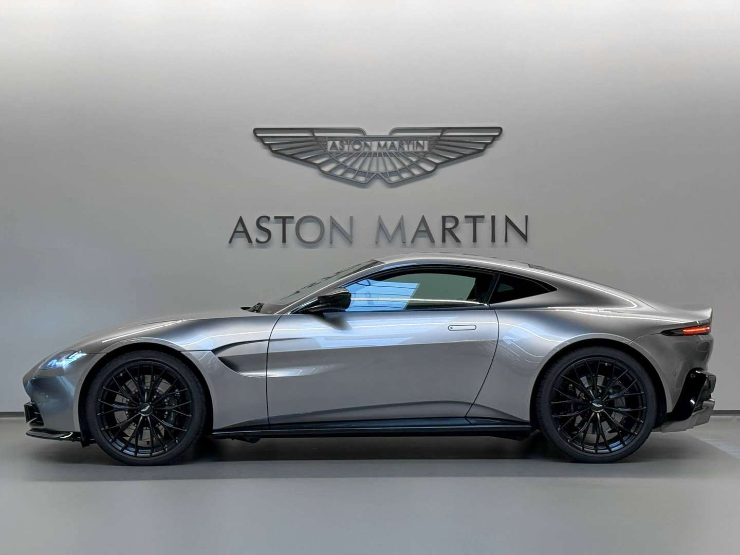 Aston Martin Vantage - - Joinsteer - #3
