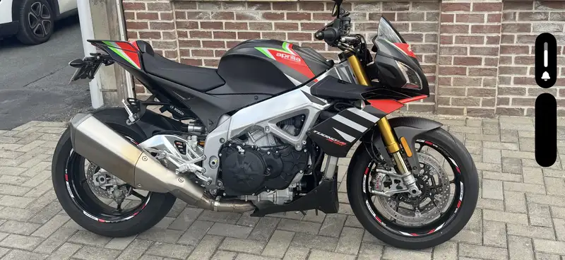 Aprilia Tuono - foto 2