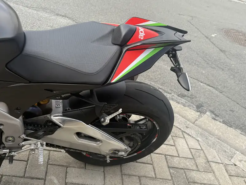 Aprilia Tuono - foto 3