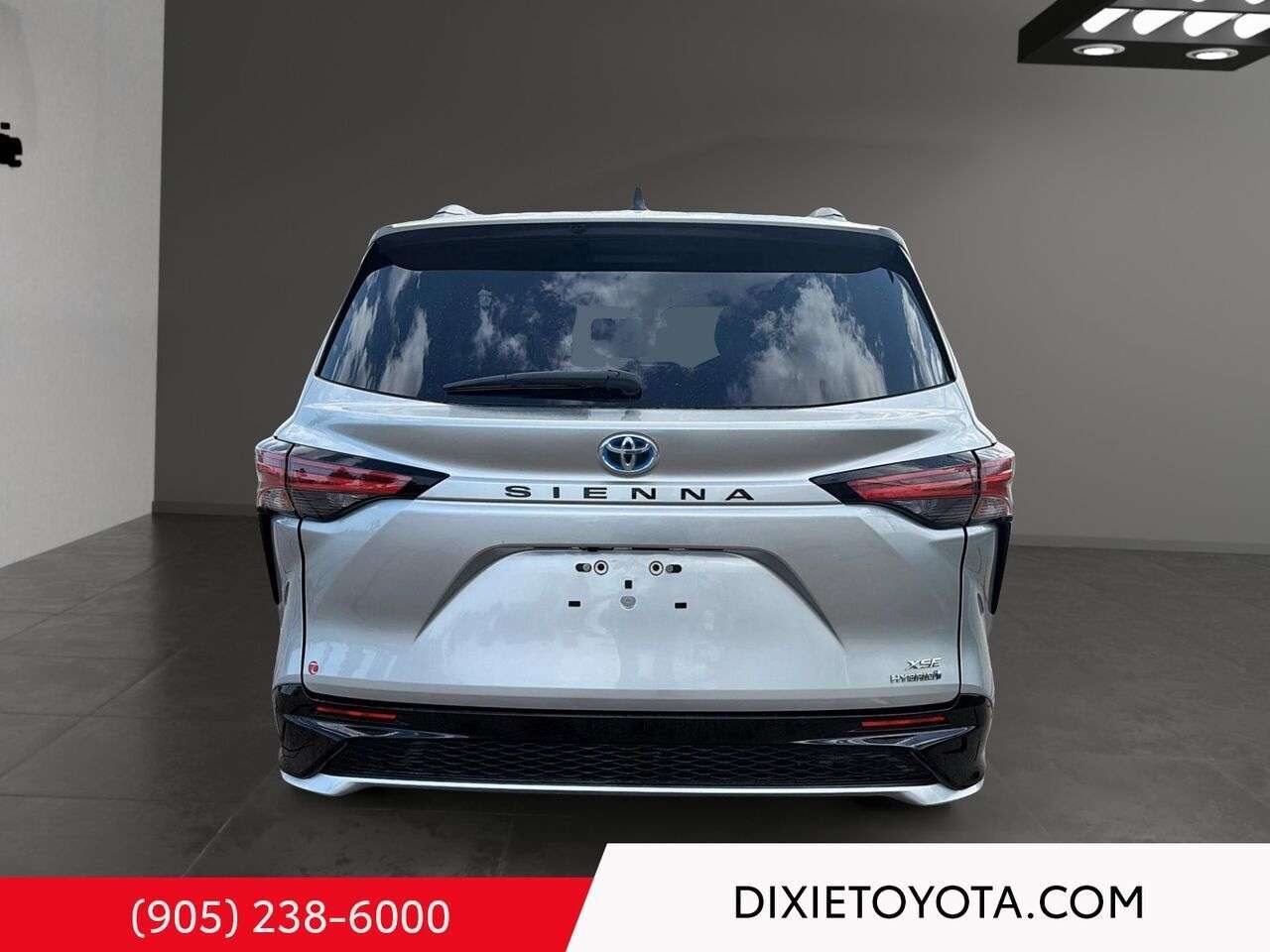 2021 Toyota Sienna HYBRID XSE FWD Hybrid XSE FWD / CLEAN CARFAX / — снимка 1