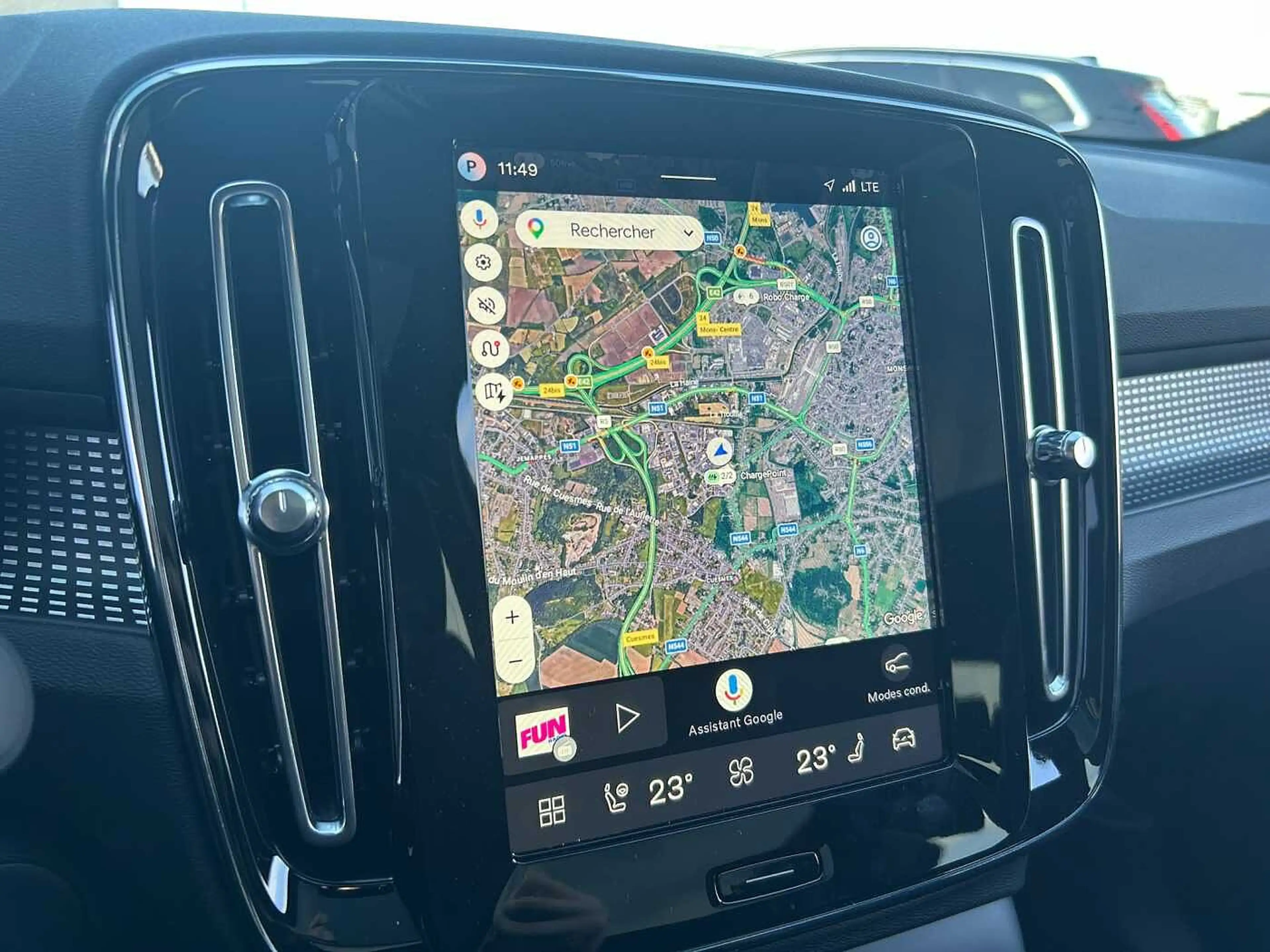 Volvo EC40 Black Edition, Grande Autonomie — photo 11