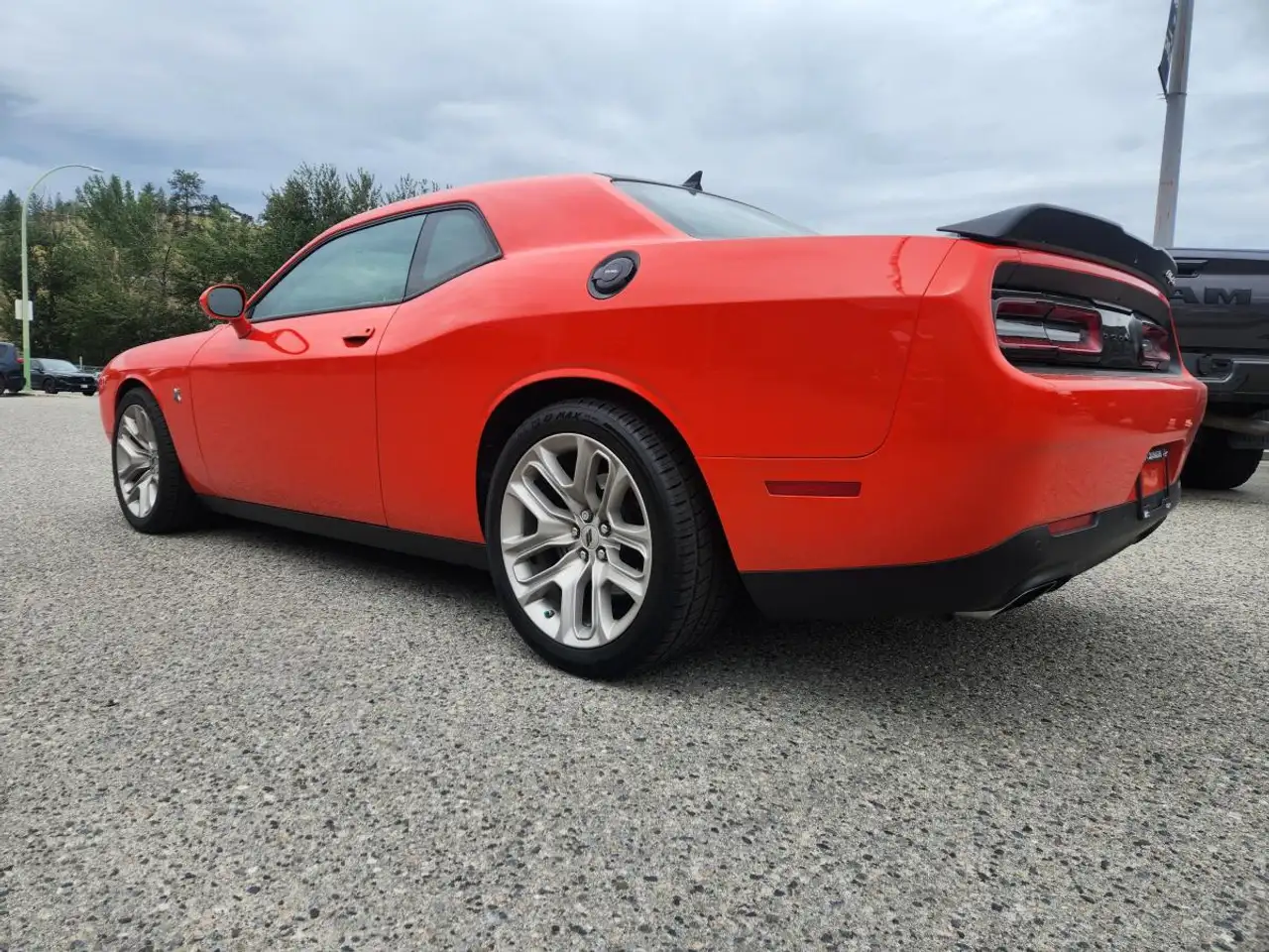 Dodge Challenger снимка Dodge Challenger