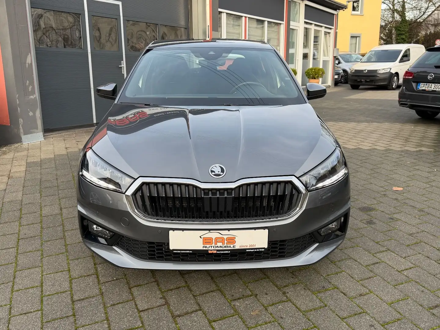 Skoda Fabia 1.5 TSI Style*DSG*LED*KAM*CARPLAY* Grau - 2