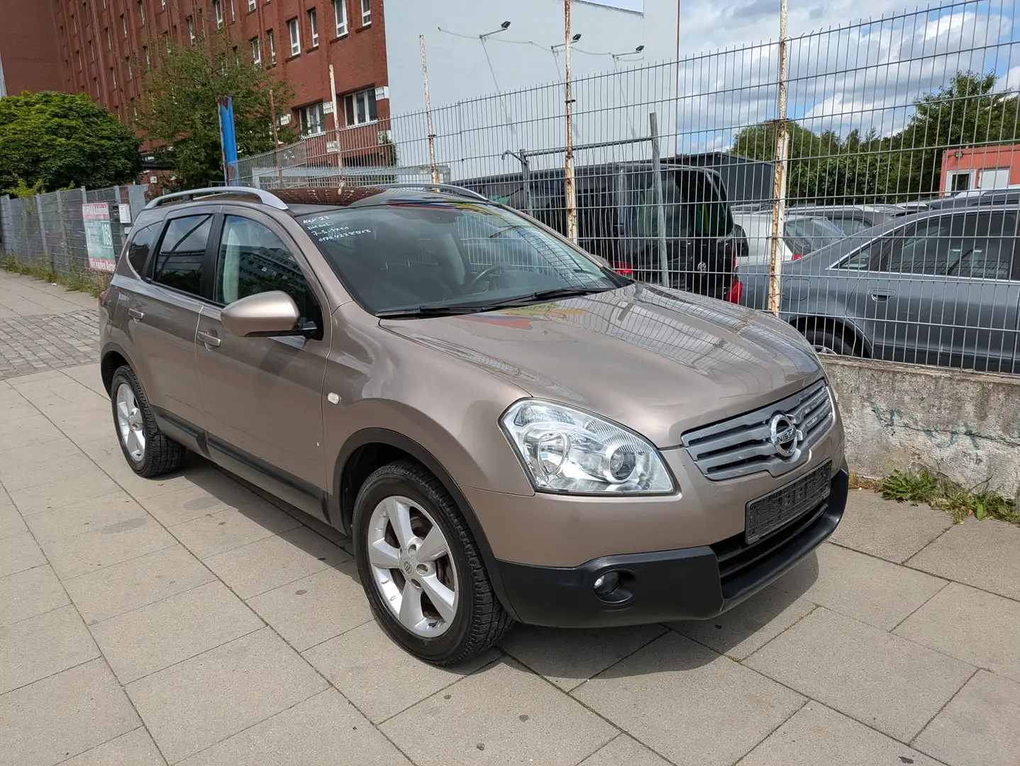 Nissan Qashqai+2 Acenta  Panorama-Glasdach Plateado - 2
