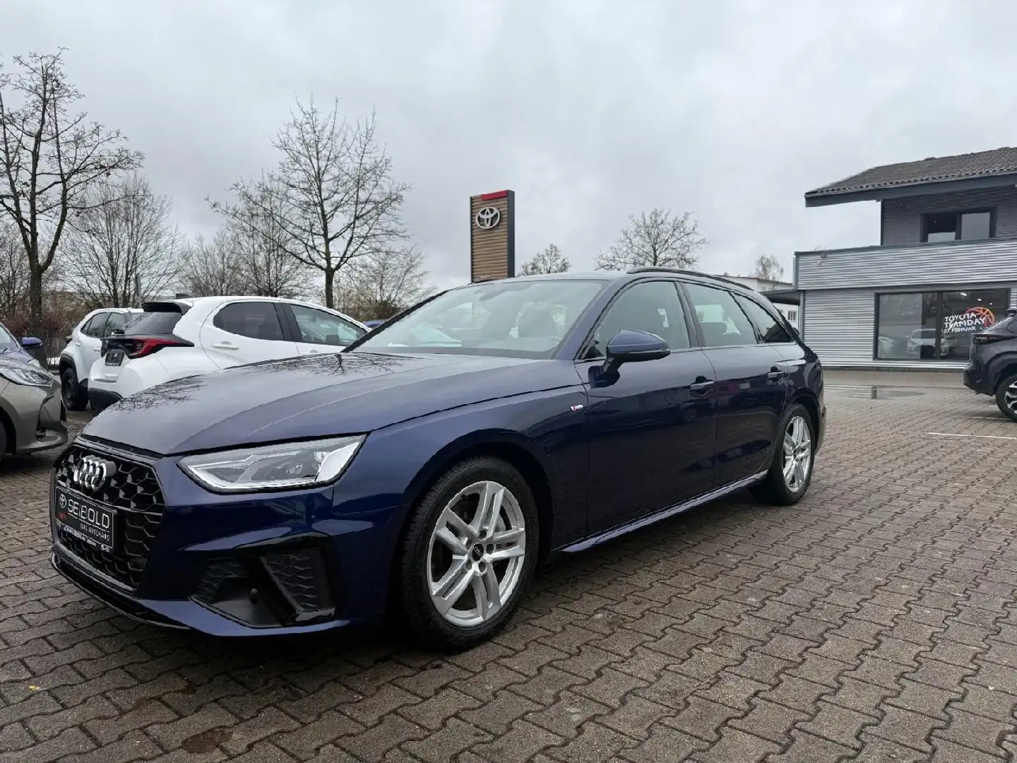 Audi A4 40 TDI quattro S line *Nichtraucherfahrzeug! Blau - 2