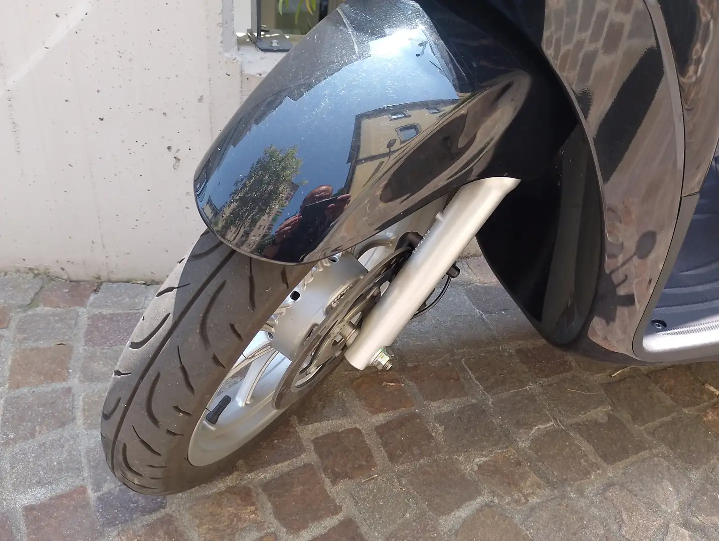 Piaggio Liberty 150 Euro 5 - ABS Zwart - 2