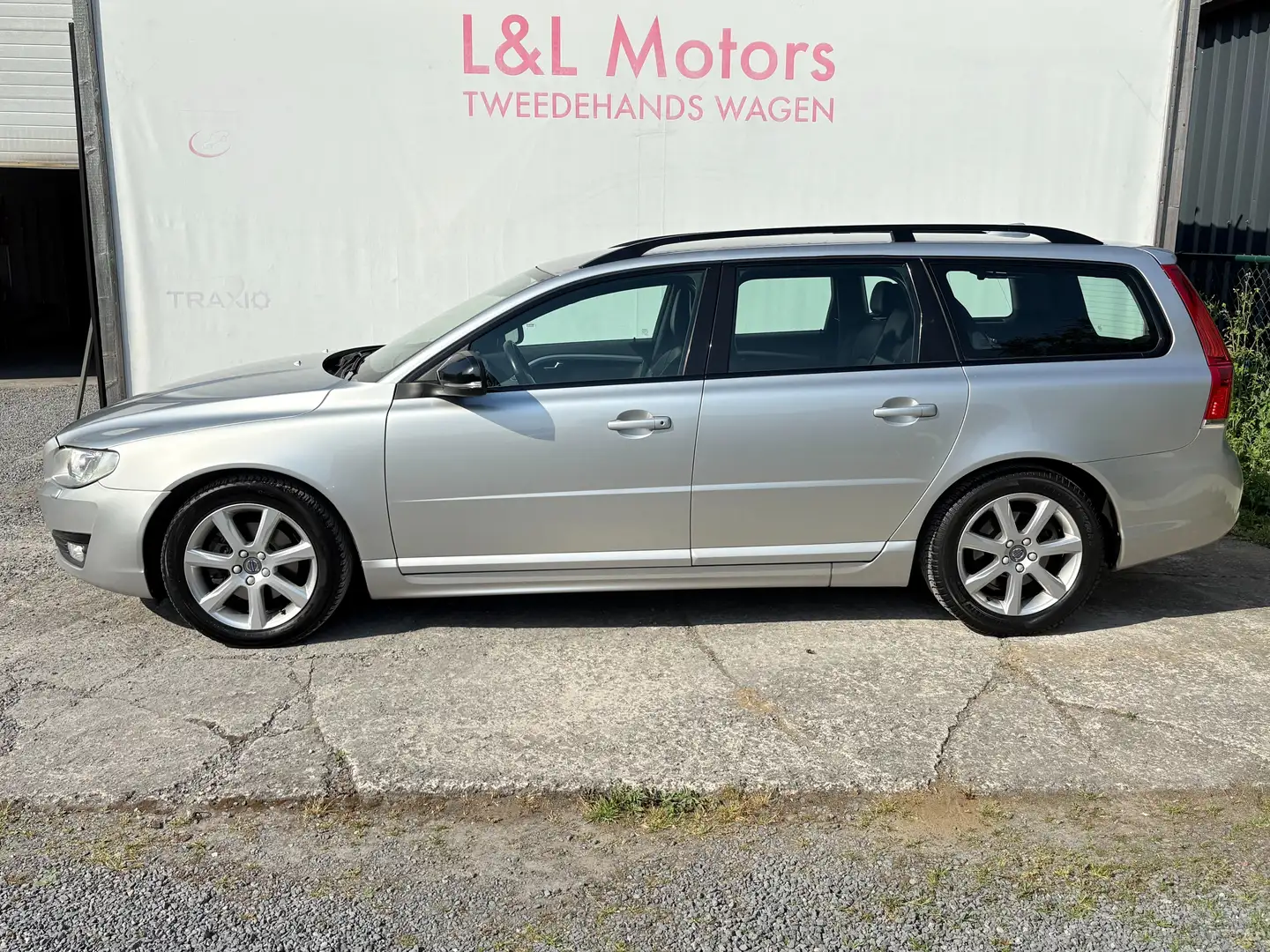 Volvo V70 2.0 D3 ECO Polar Geartronic*Xenon Navi Leder Pdc* Zilver - 2