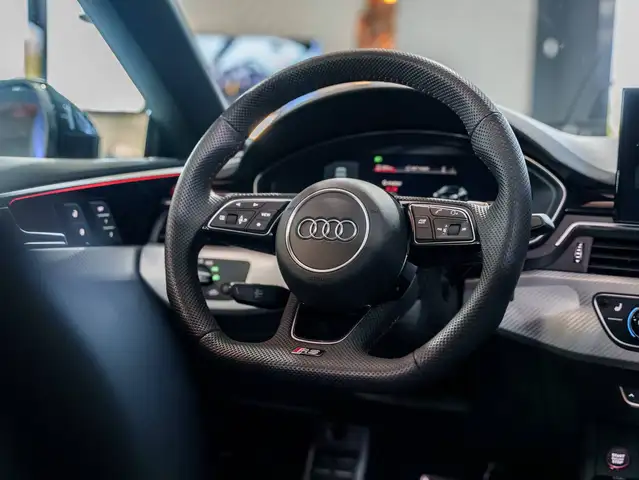 Audi RS5 view 14