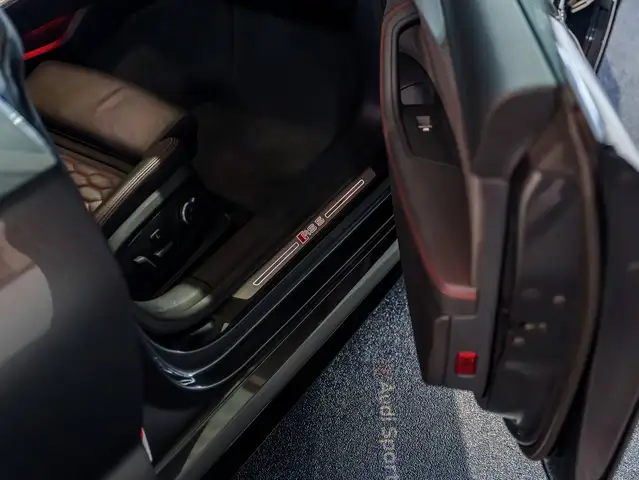 Audi RS5 view 10