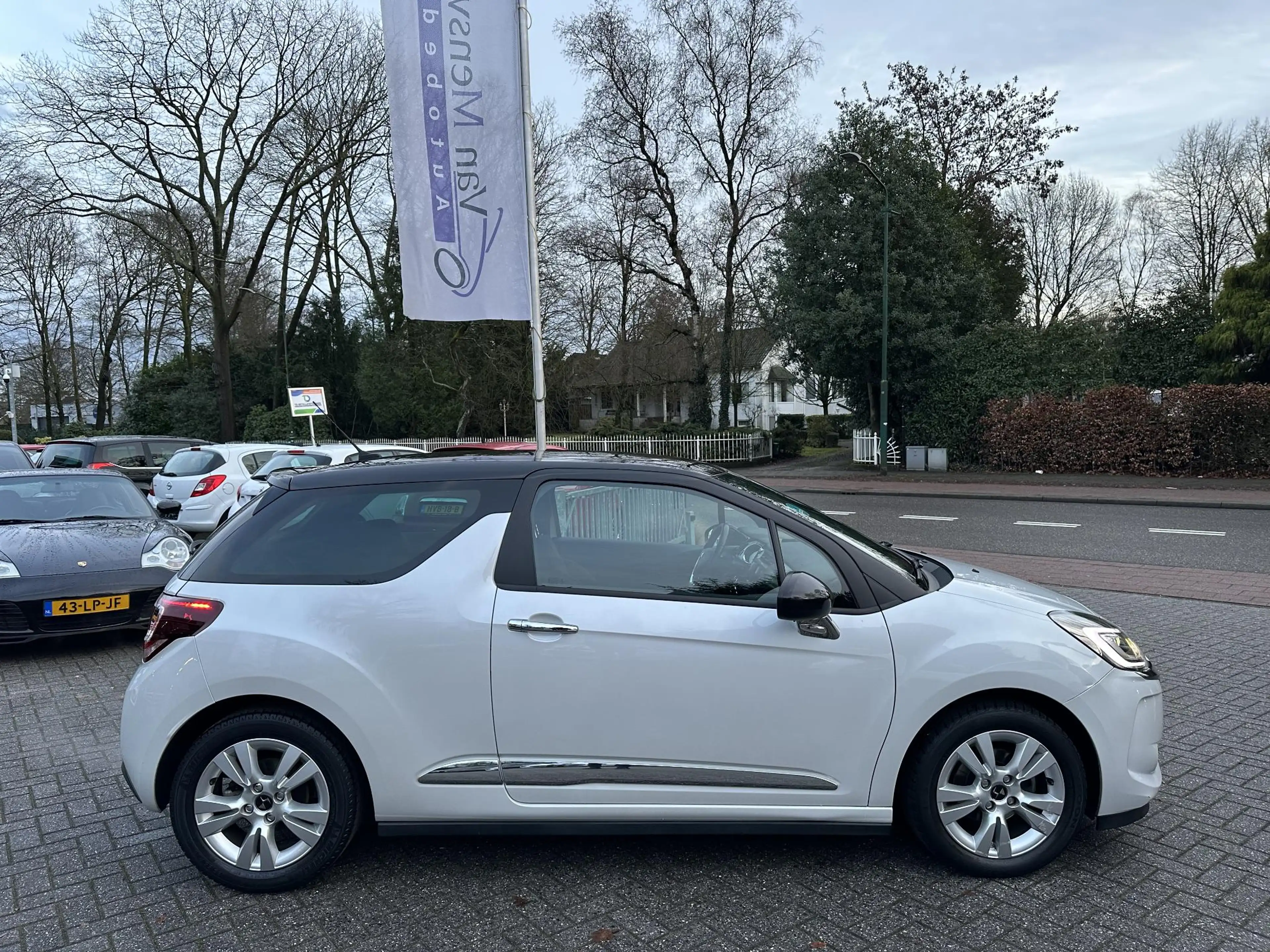 DS Automobiles DS 3 1.2 PureTech 110PK So Chic 2eEig|Navi|LED|CarPlay| — photo 5
