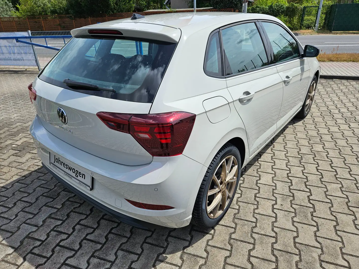 Volkswagen Polo Life! Echt schicker Stadtflitzer! Gris - 2