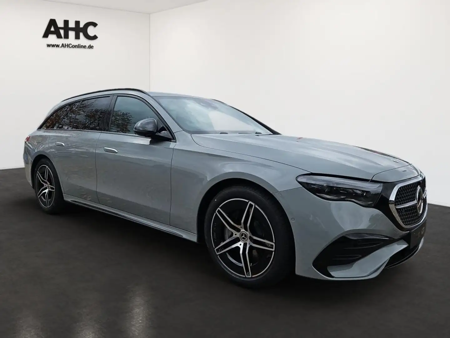 Mercedes-Benz E 300 e T ++AMG-ADVANCED+NIGHT+AHK+SUPERSCREEN++ Grau - 2