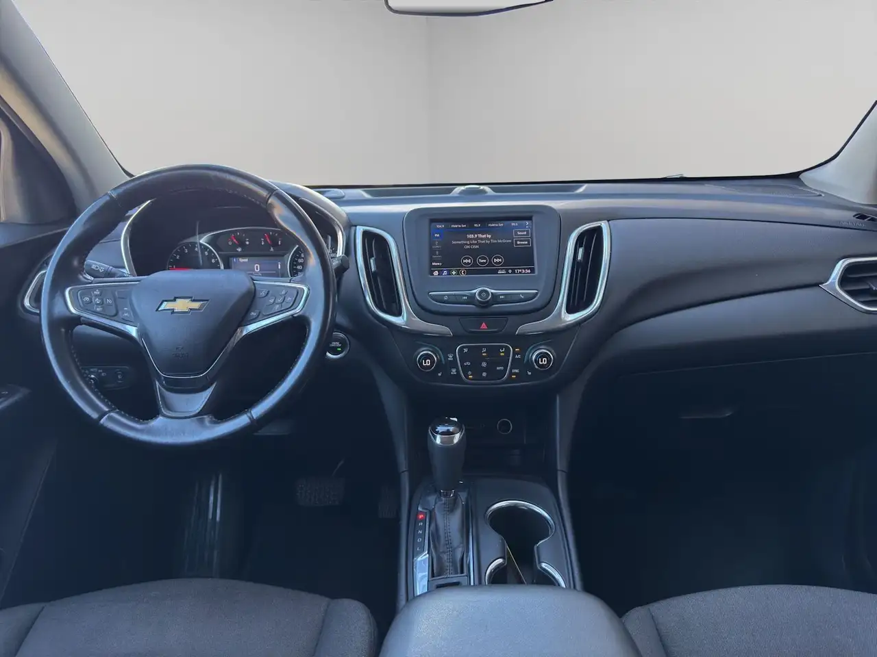 Chevrolet Equinox photo Chevrolet Equinox