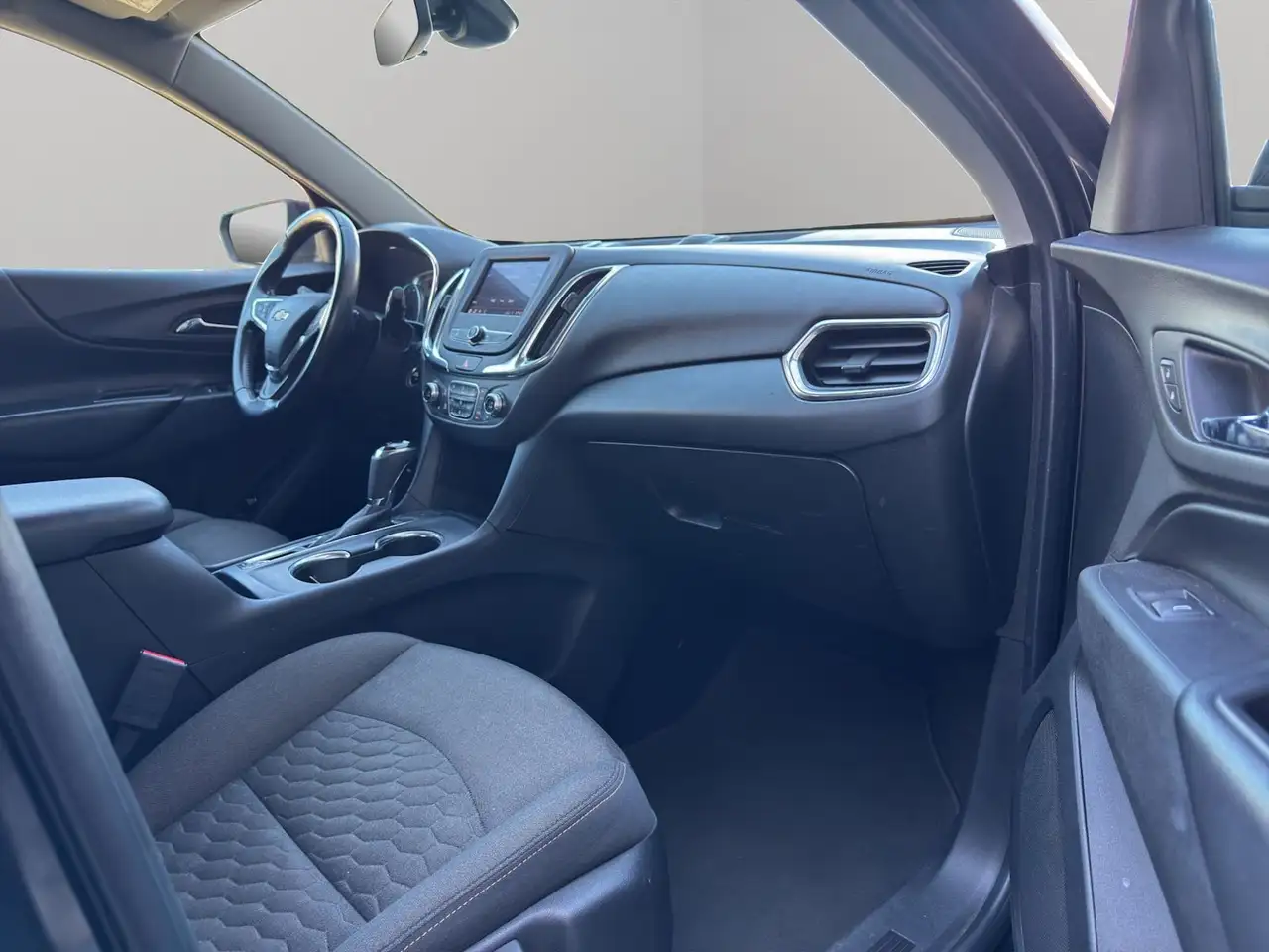 Chevrolet Equinox photo Chevrolet Equinox